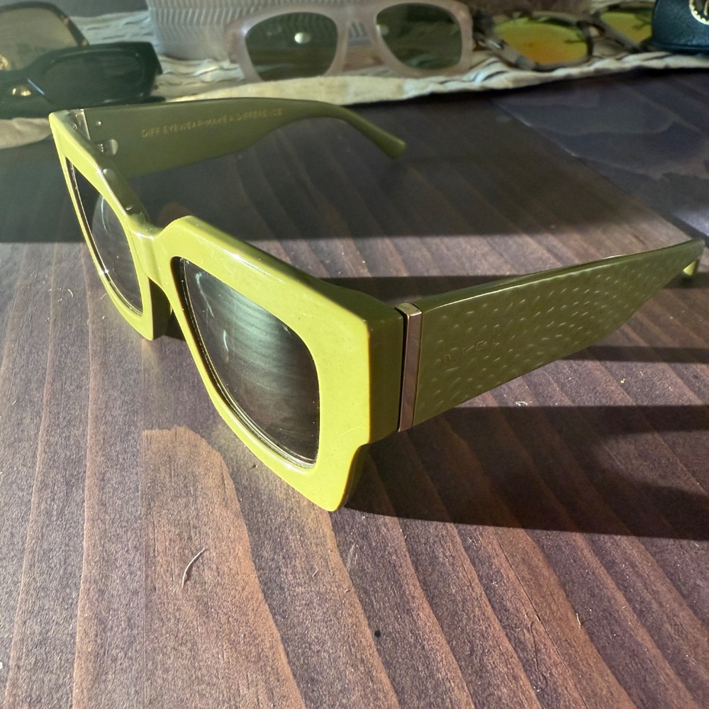Diff Damiella Python Sunglasses In Olive Green - image 2